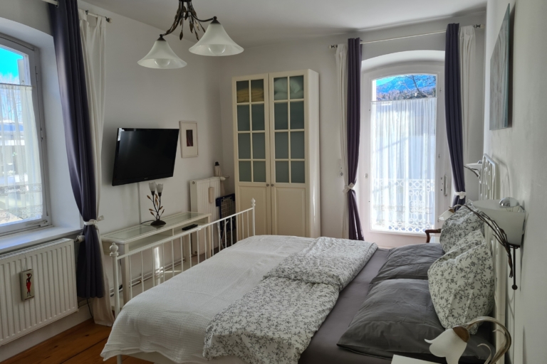 Bad Reichenhall - Villa Bariole - Jutta Deluxe Apartment Top 1 - Bedroom